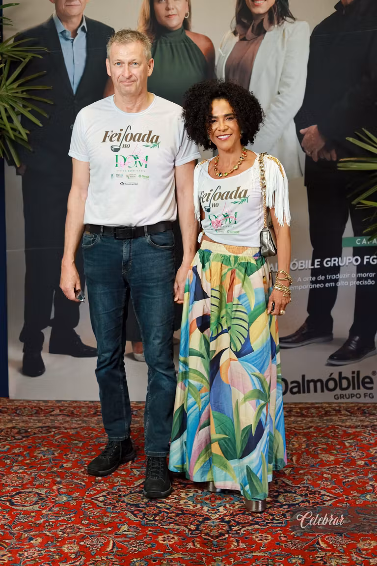 Celebrar no 22º LeiloDom: há 10 anos parceira do projeto, com lançamento da 41ª edição e capa da Dalmóbile Grupo FG. – foto 233