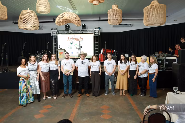 Celebrar no 22º LeiloDom: há 10 anos parceira do projeto, com lançamento da 41ª edição e capa da Dalmóbile Grupo FG. – foto 353