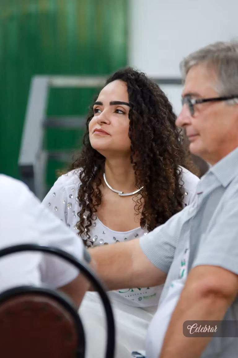 Celebrar no 22º LeiloDom: há 10 anos parceira do projeto, com lançamento da 41ª edição e capa da Dalmóbile Grupo FG. – foto 380