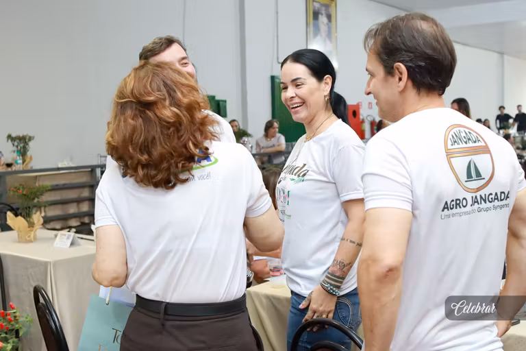 Celebrar no 22º LeiloDom: há 10 anos parceira do projeto, com lançamento da 41ª edição e capa da Dalmóbile Grupo FG. – foto 438