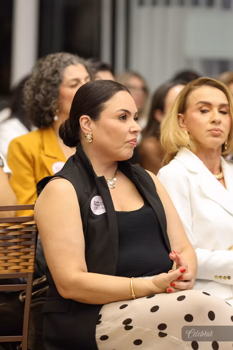 ÁLBUM 2 - Café com Negócios Delas reúne mulheres em uma noite de conexões e inspiração – foto 30