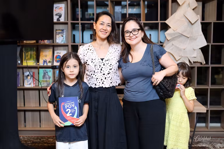 De Dourados para o Brasil: a especialista de brand Louise Irie é uma das autoras de Branding POV 2, lançado na Companhia dos Livros. – foto 133