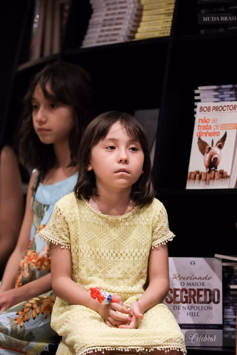 De Dourados para o Brasil: a especialista de brand Louise Irie é uma das autoras de Branding POV 2, lançado na Companhia dos Livros. – foto 61