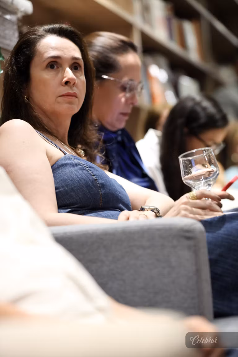 De Dourados para o Brasil: a especialista de brand Louise Irie é uma das autoras de Branding POV 2, lançado na Companhia dos Livros. – foto 64