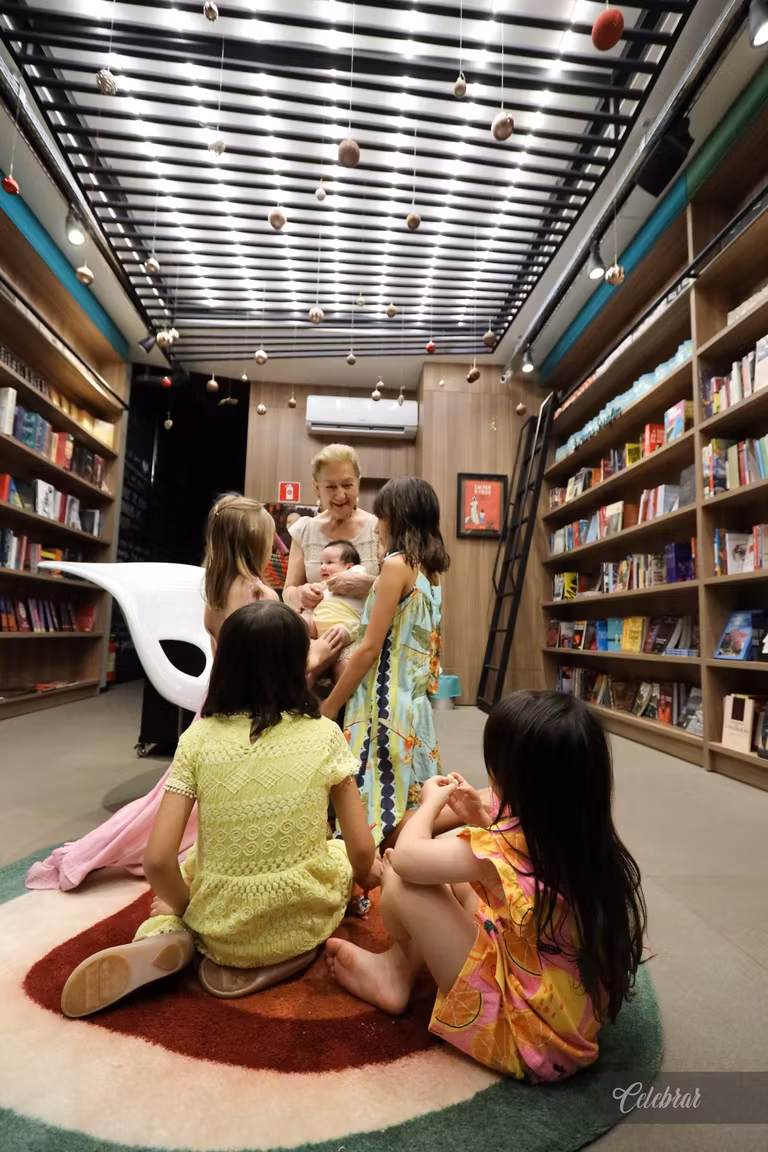 De Dourados para o Brasil: a especialista de brand Louise Irie é uma das autoras de Branding POV 2, lançado na Companhia dos Livros. – foto 75