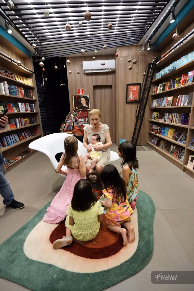 De Dourados para o Brasil: a especialista de brand Louise Irie é uma das autoras de Branding POV 2, lançado na Companhia dos Livros. – foto 76