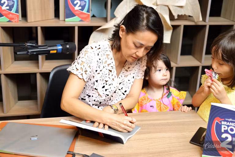 De Dourados para o Brasil: a especialista de brand Louise Irie é uma das autoras de Branding POV 2, lançado na Companhia dos Livros. – foto 79