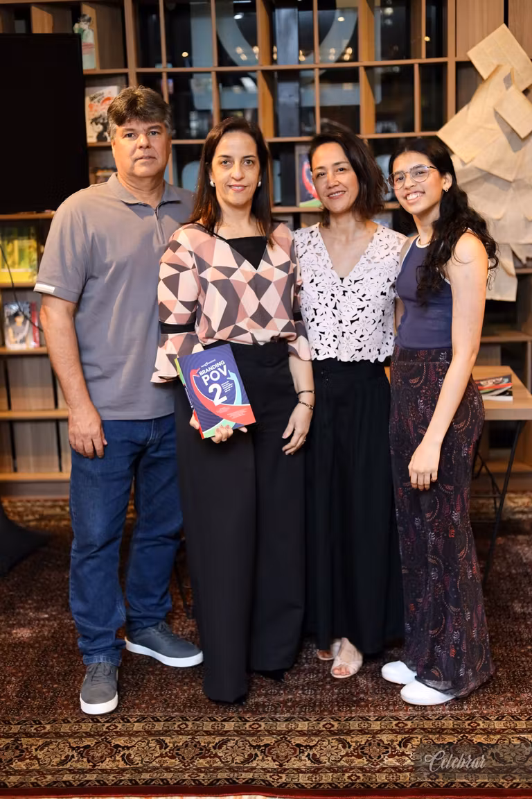 De Dourados para o Brasil: a especialista de brand Louise Irie é uma das autoras de Branding POV 2, lançado na Companhia dos Livros. – foto 94