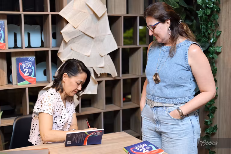 De Dourados para o Brasil: a especialista de brand Louise Irie é uma das autoras de Branding POV 2, lançado na Companhia dos Livros. – foto 95